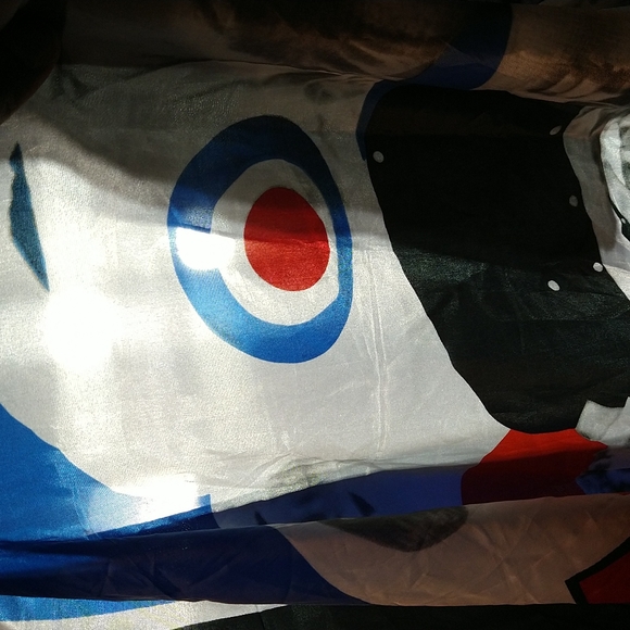 The Who 36x49 sheer tapestry flag - Picture 4 of 4